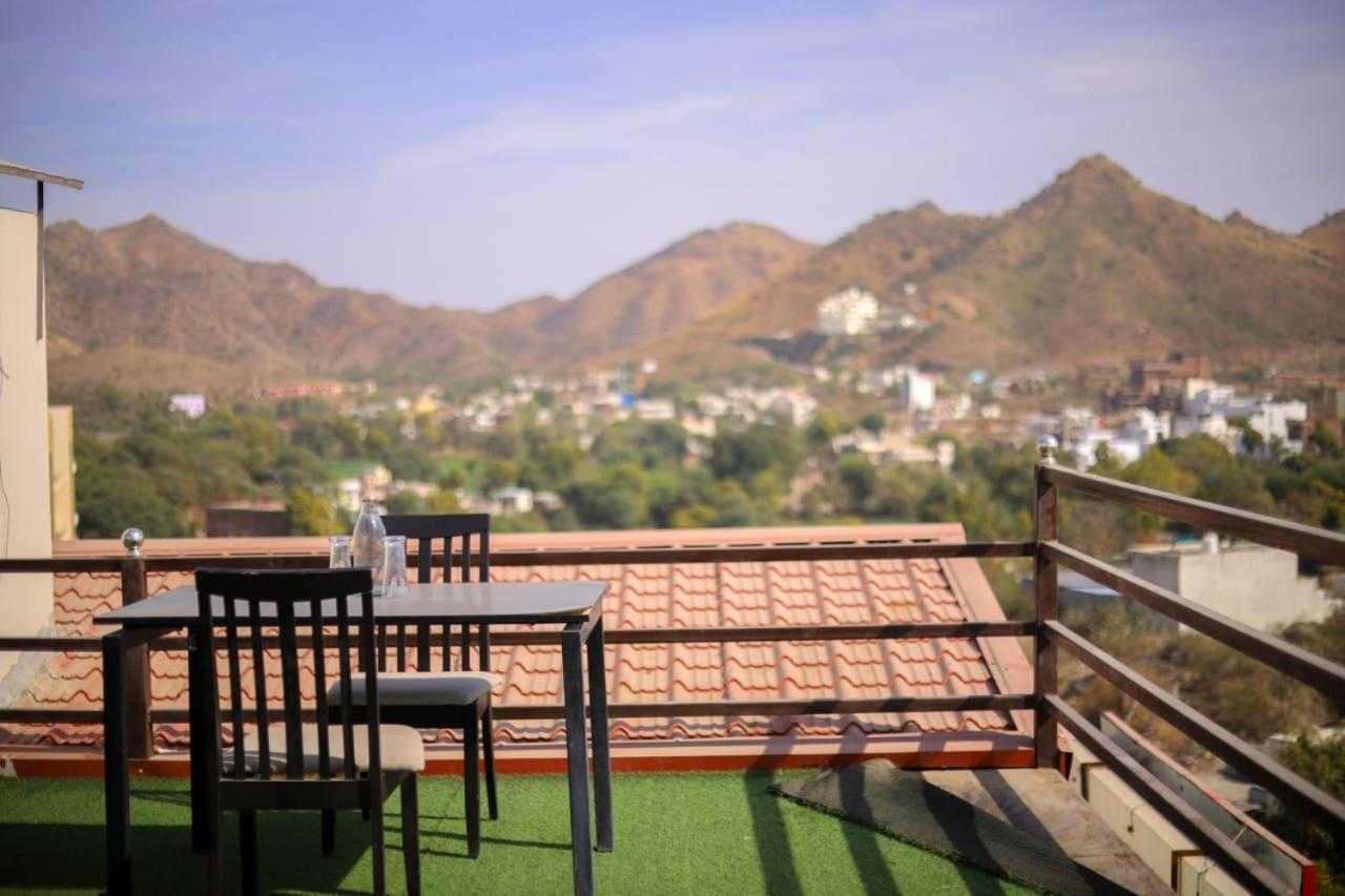 Hotel Dosa plaza Udaipur Exterior foto